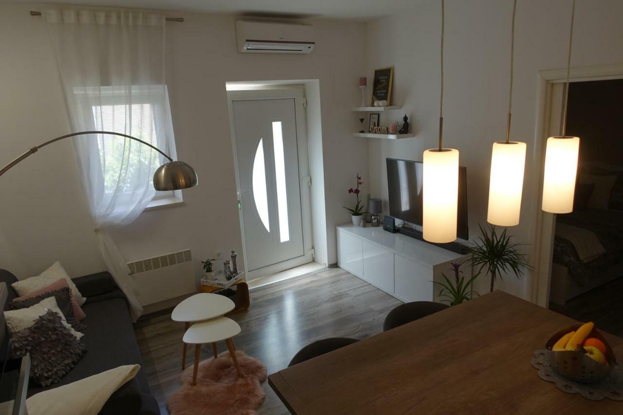 Apartman Maja Bol Zewnętrze zdjęcie